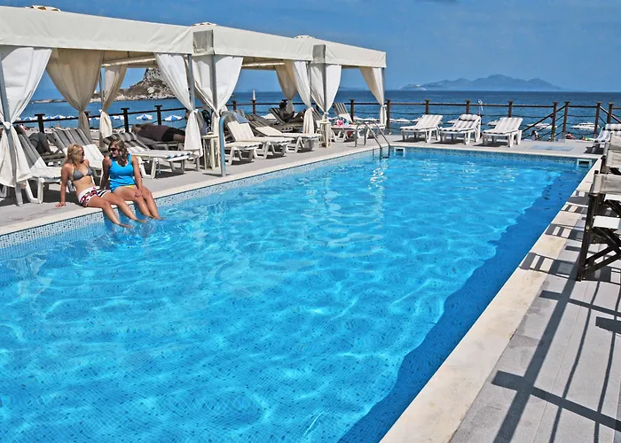 Sacallis Inn Beach Hotel