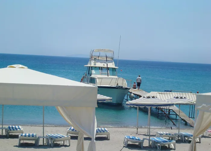 Sacallis Inn Beach Hotel